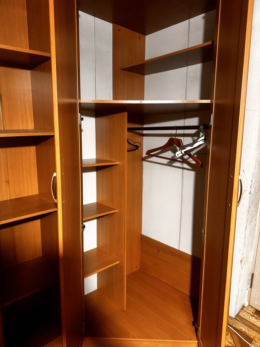 Шкаф угловой с пеналом