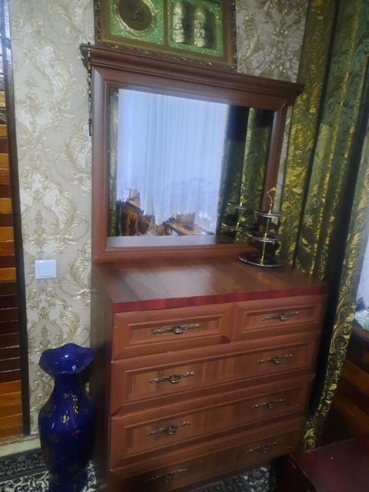 Мебель гостевая, для гостиной в хорошем состоянии