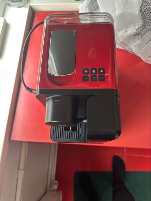 Vând espressor cafea Tchibo în stare perfectă .