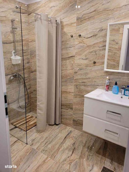 Apartament 2 camere, balcon, garaj inclus