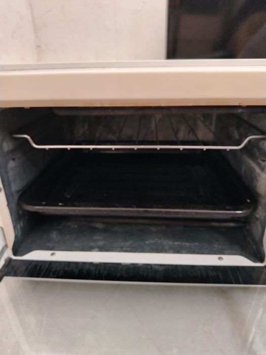 Продам духовку б/у