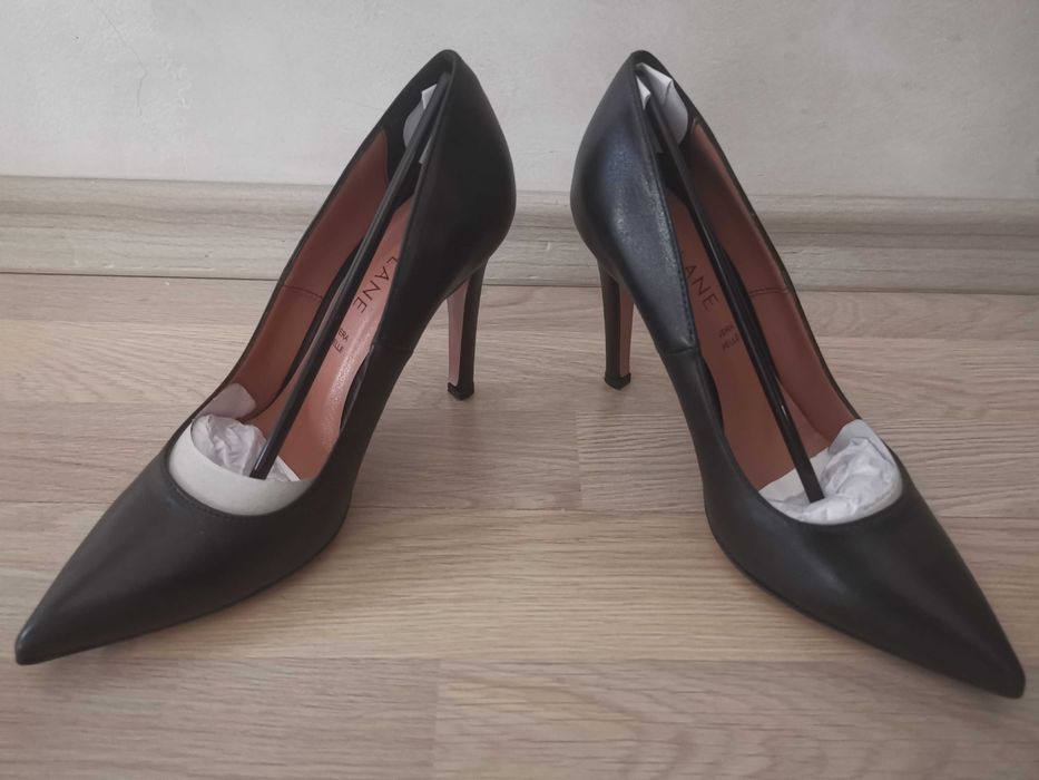 Елегантни обувки от естествена кожа