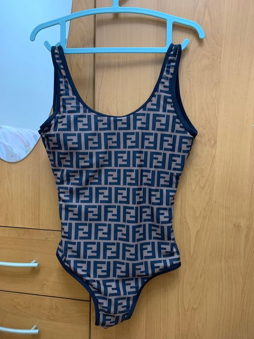 Новый купальник.