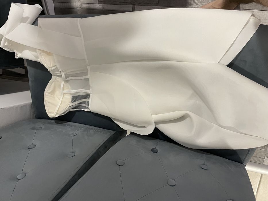 Vând rochie atelier Elena Brândușa