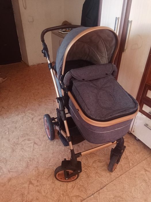 Продам коляску Teknum