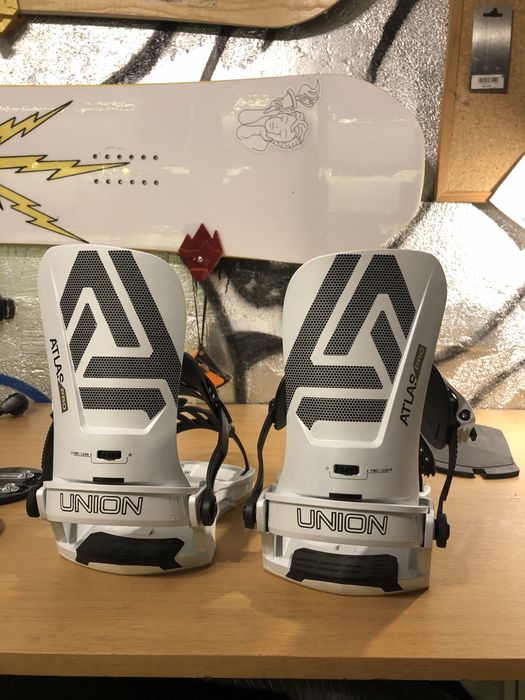 Сноуборд апарати Union Atlas Pro L