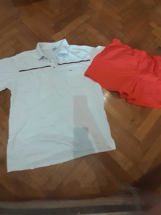 Pantaloni scurți si tricou mărime XXXL