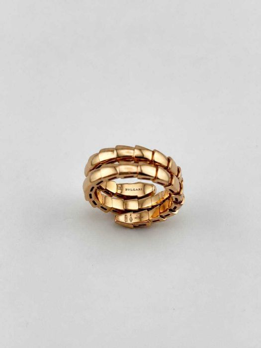 Кольцо Bvlgari Serpenti