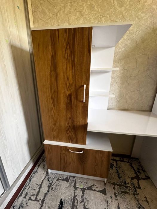 Письменный стол