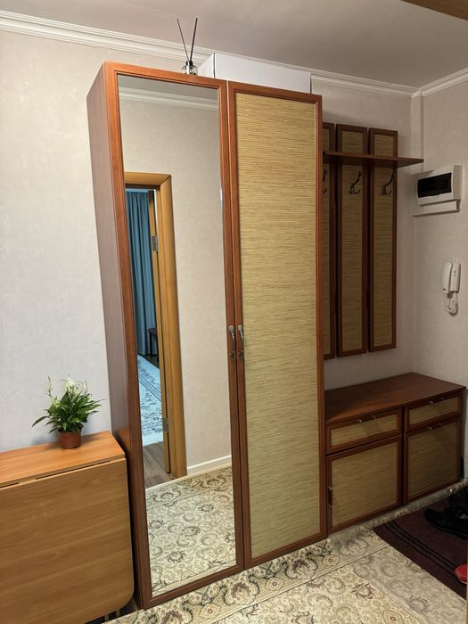 Продам прихожую.