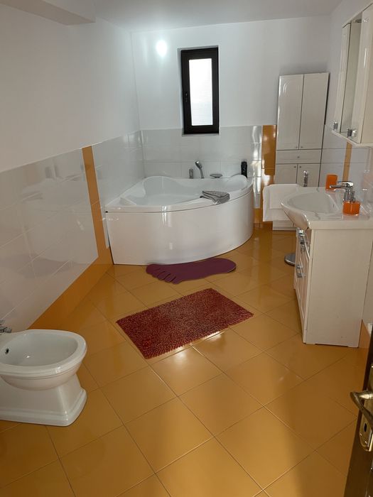 Pensiune, casă, vilă în Gura Humorului