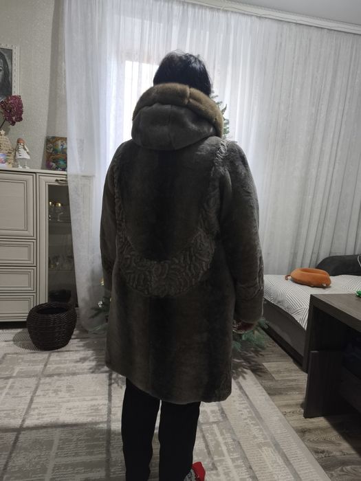 Продам мутоновую шубу