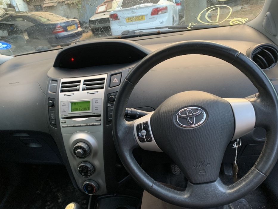 На Части Toyota Yaris Тойота Ярис II 1.3 vvt-i  87 hp 2007  на части
