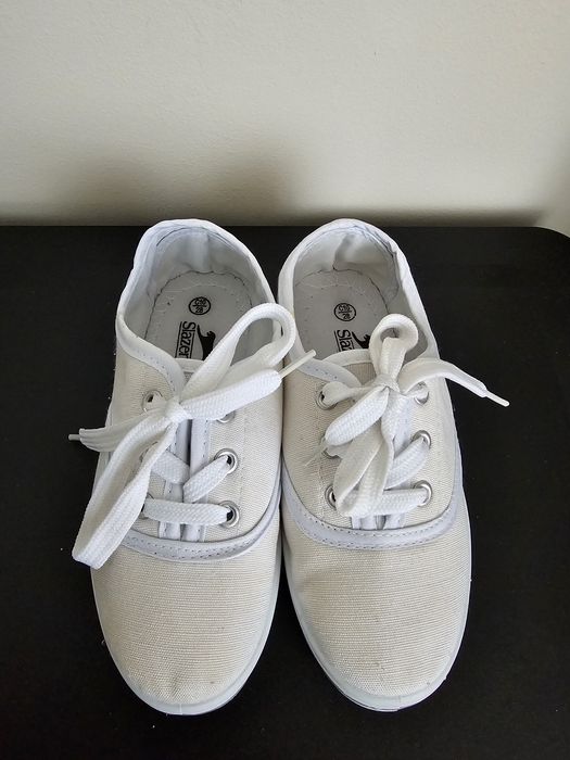 Tenesi/ bascheti/ espadrile/ marimea 28