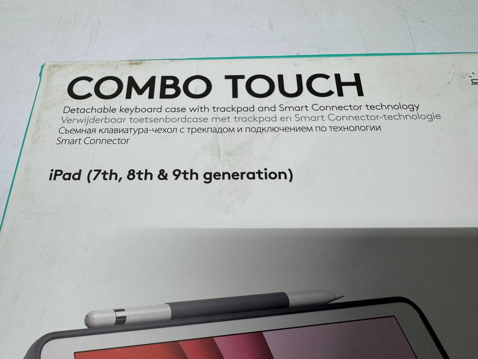 Kлавиатура - Logitech Combo Touch iPad 7 , iPad 8 , iPad 9