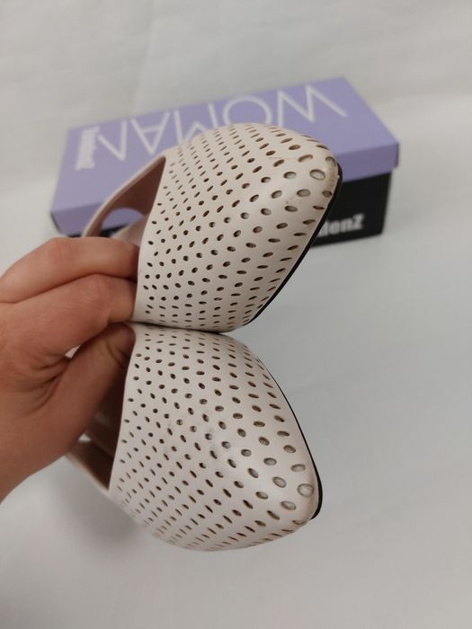 Дамски елегантни обувки на дебел ток номер 40