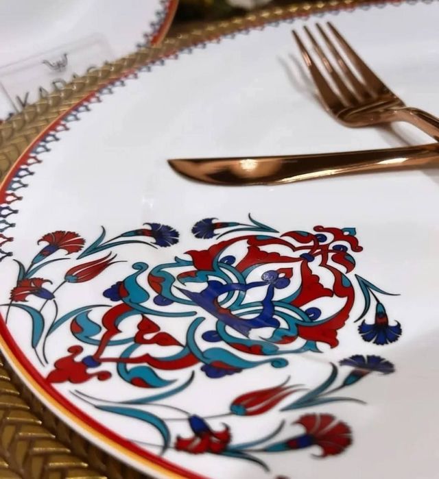 Karaca Порцеланов Сервиз за Основно Хранене 24части