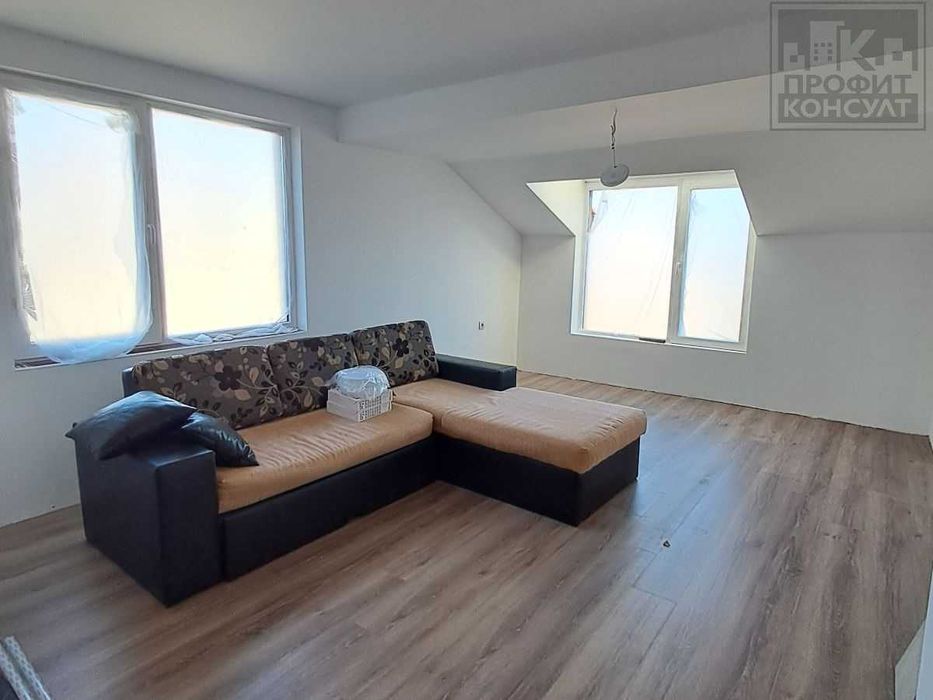 Продава се Двустаен апартамент в Велико Търново, Център - 61 кв.м за 1886 €/кв.м - Снимка #1