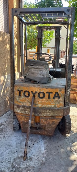 Електрокар Toyota за части 0.45 € на кг.