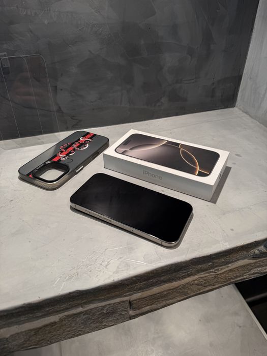 КАТО НОВ Iphone 16 Pro Natural + подаръци