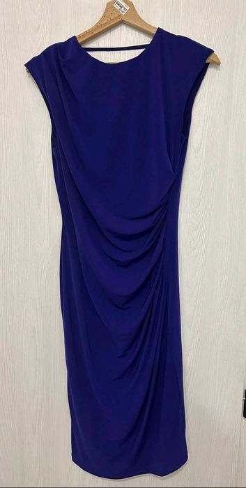 официална рокля в цвят тъмно лилаво