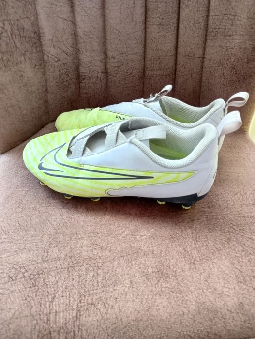 Продавам бутонки Nike - 2 чифта