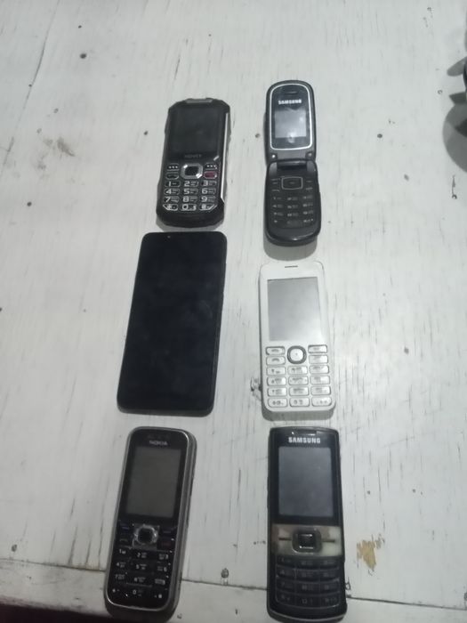 Telefonlar sotiladi zapchasga 200 000so‘m