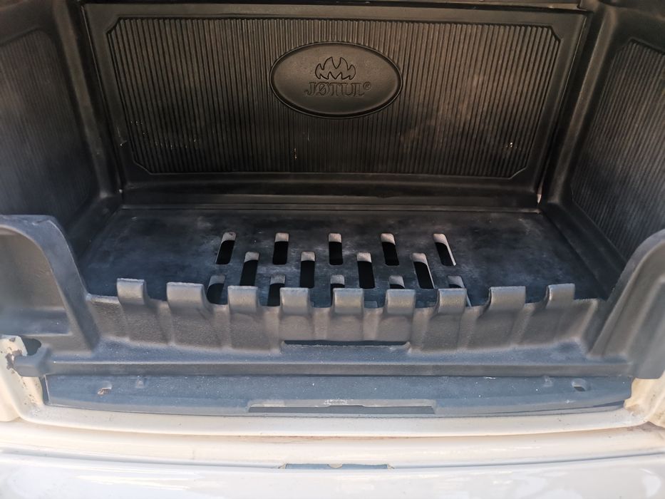 Чугунена печка Jotul F3  на дърва