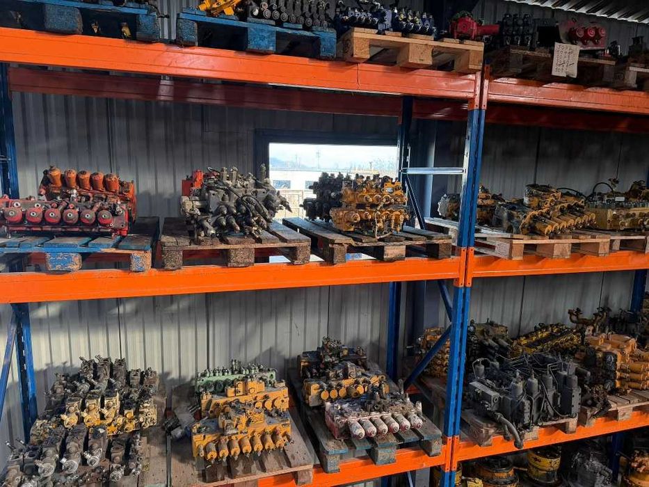 Distribuitor hidraulic excavator Fiat-Hitachi , Doosan