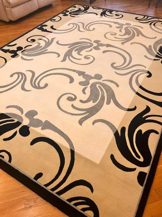 Ковер для гостиной 250*350.