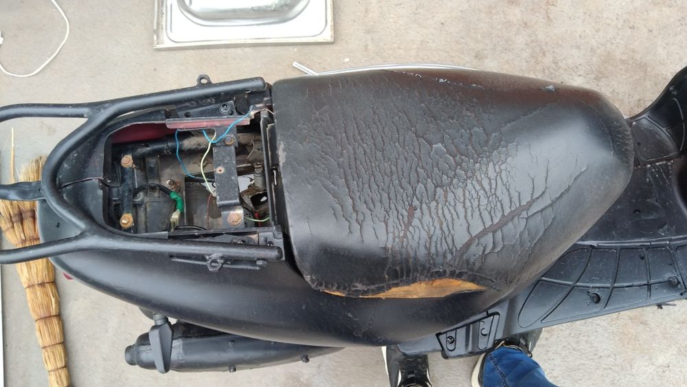 Скутор на бензине.