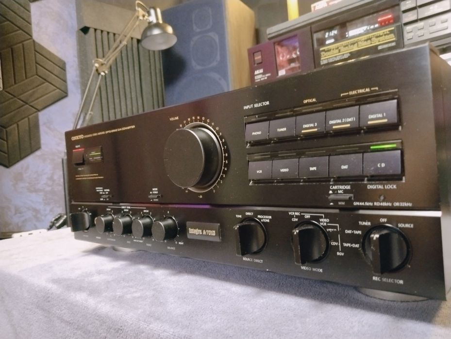 ONKYO Integra A-701D