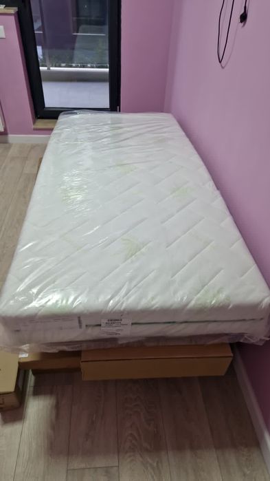 Pat modern cu lada de depozitare