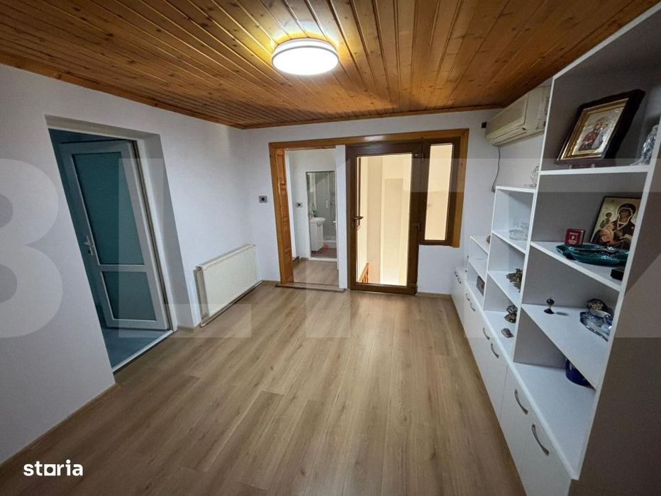 Casa moderna, cu sauna, 7 camere, pompa de caldura si panouri fotovolt