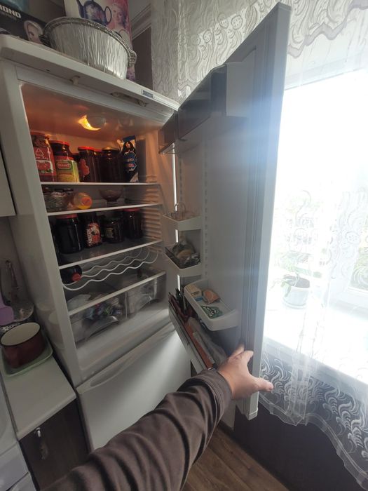 Продам холодильник