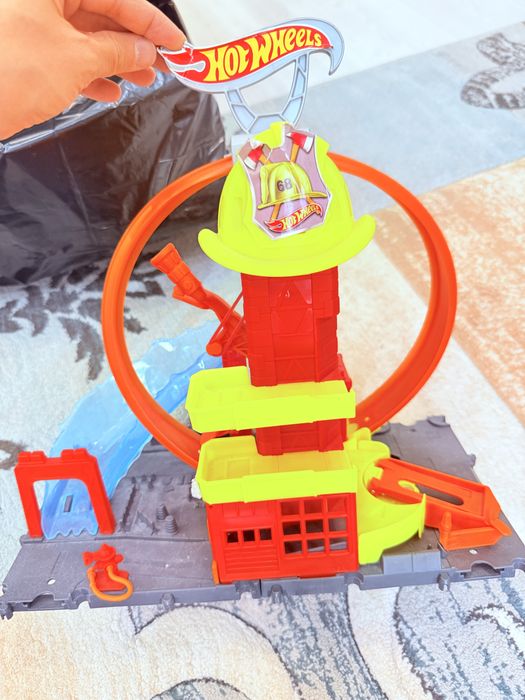 машинки, база авторалли Hot Wheels