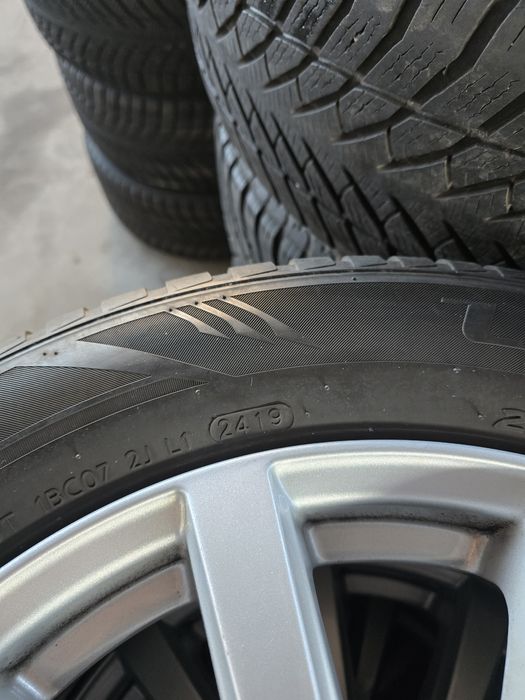 4 Броя 215/60/17 Laufenn 2x7,5mm 2x7mm