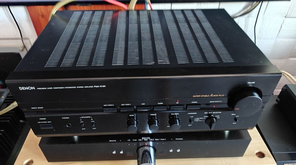 Denon pma 915r amplificator audio, statie  ,sunet bun
