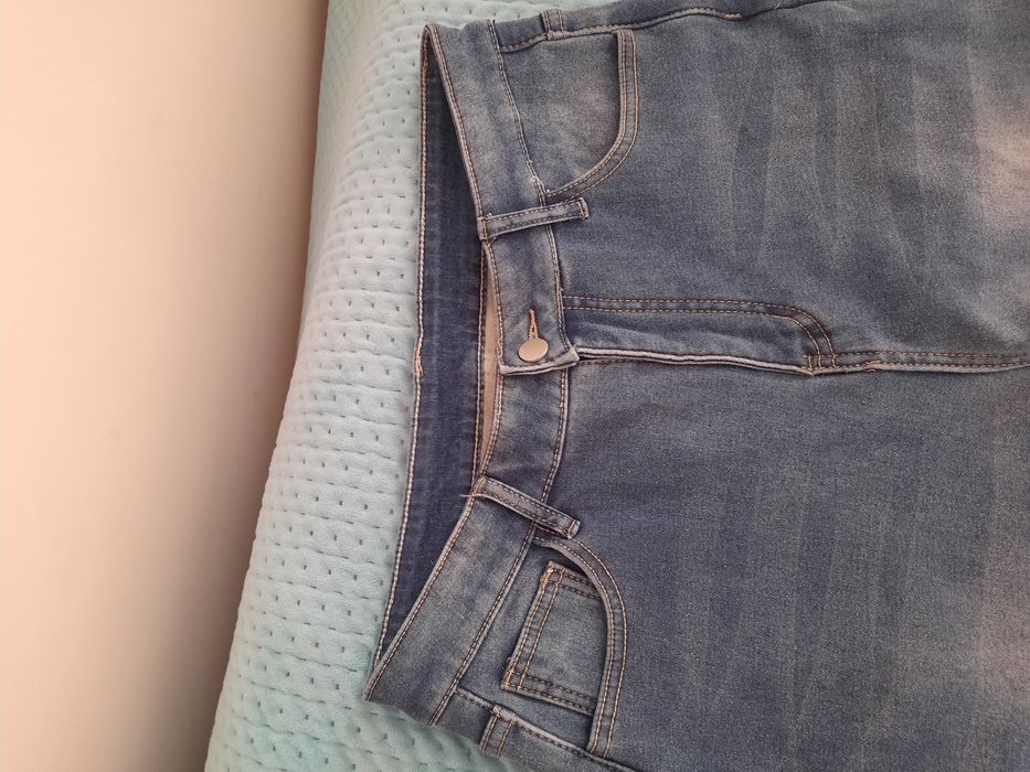 Продам качественные джинсы с начёсом