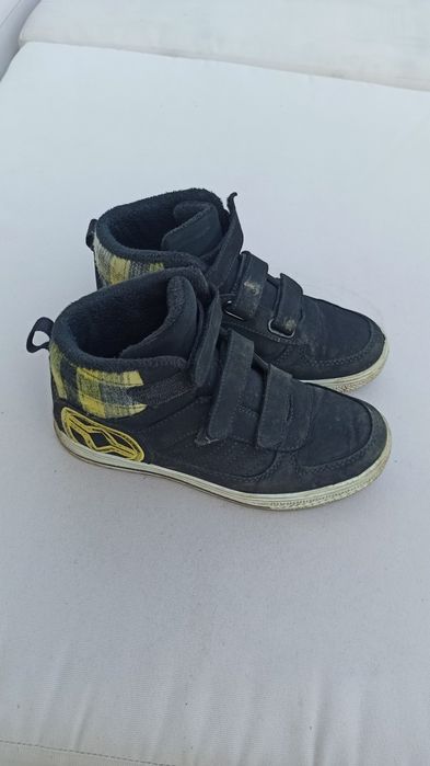 Оригинални детски маратонки и ботуши