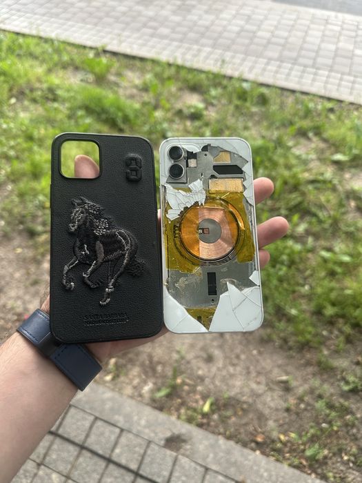 Продам Телефон Айфон 12 128Gb