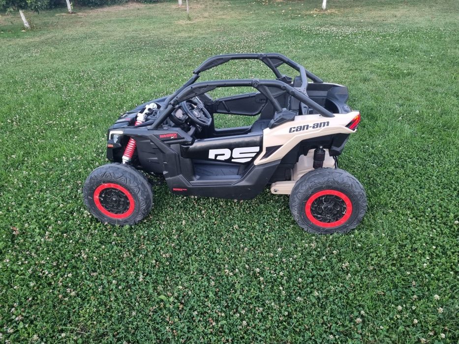 Masina   electrica  UTV / ATV  CanAm copii 3x24V 4x200W EVA negru