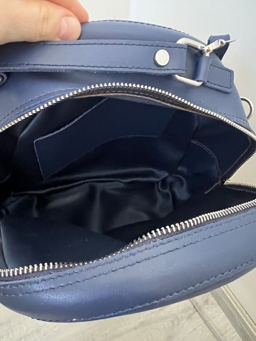 Синя кожена раничка на Поло