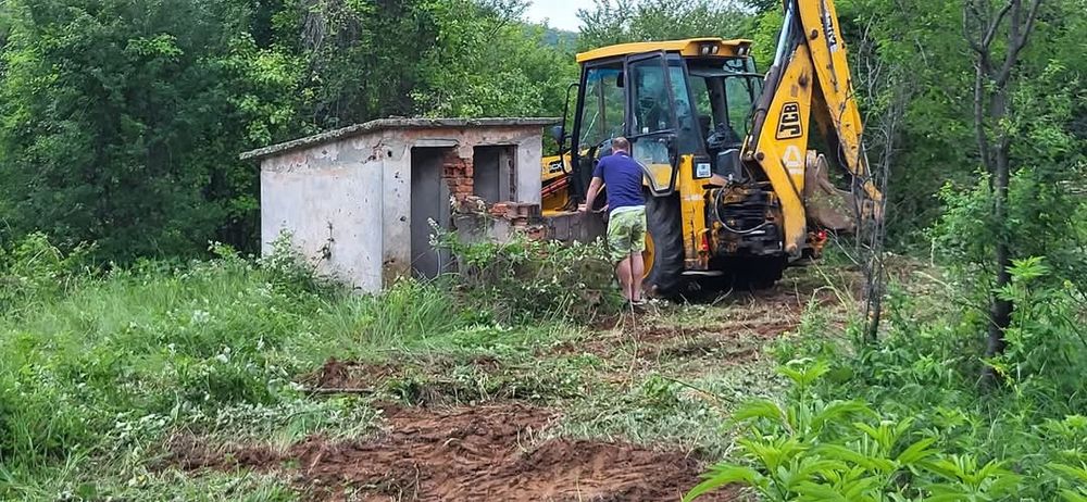 Услуги с комбиниран багер  и автокран