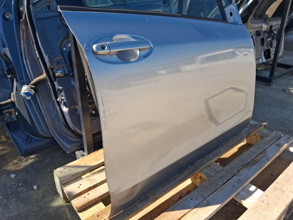 Врата Toyota Yaris 2008г.