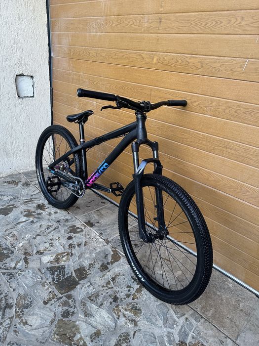 Vand Dirt jumper ns zircus