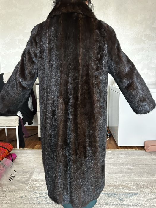 Продам норковую шубу