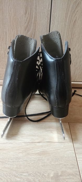 Зимни кънки за лед