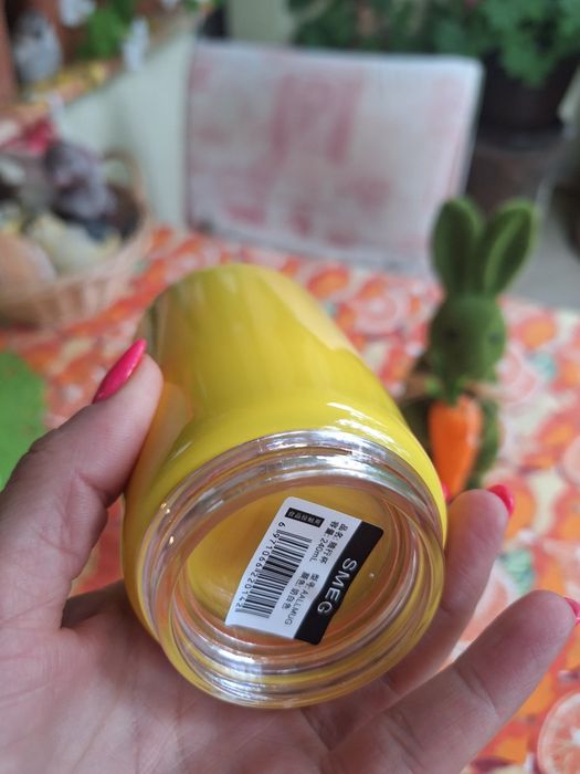 Термо чаша SMEG, нова, има и зелена, лилава,бежова, жълта, тюткоаз