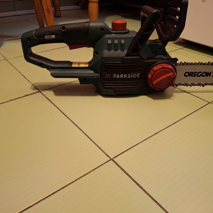 Drujbă pe acumulator